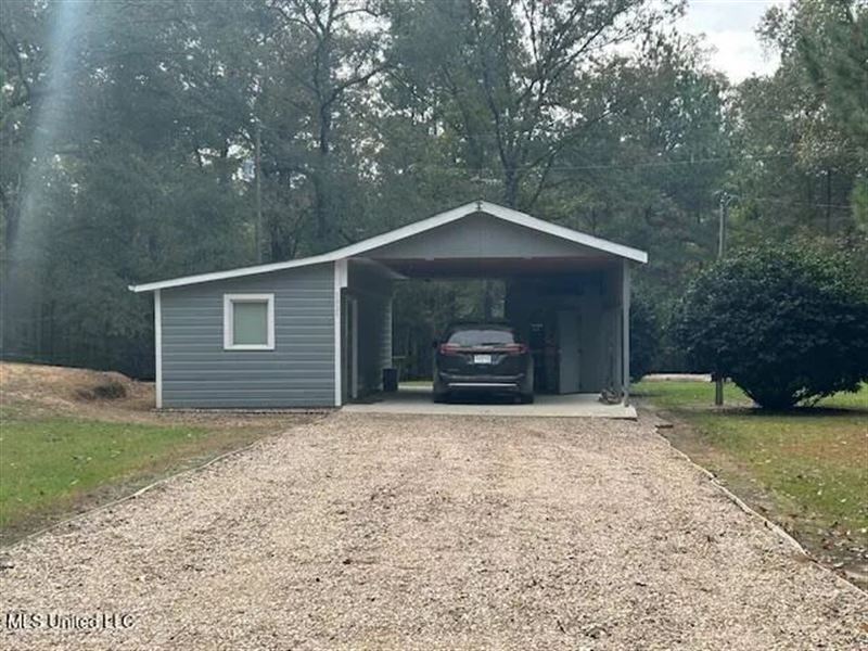 Home on 2.9 Acres, Roxie, MS : Roxie : Franklin County : Mississippi