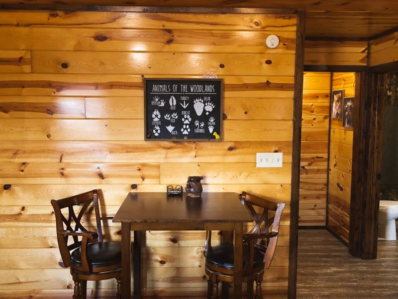Fully Furnished Cabin in McCurtain : Broken Bow : McCurtain County : Oklahoma