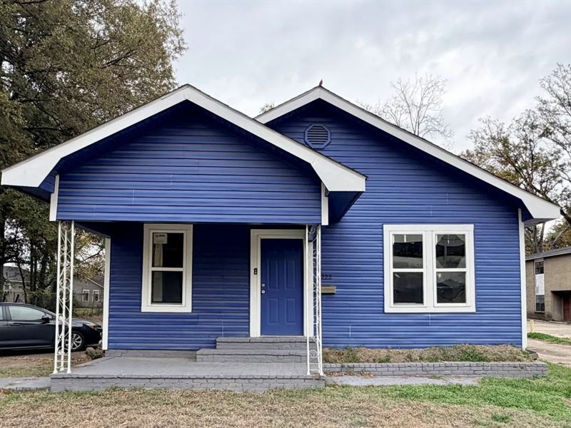 Home in Bolivar County at 222 N. Fo : Cleveland : Bolivar County : Mississippi