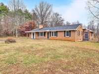3 Bedroom, 2 Bath Home on 1.83 Acre : Big Island : Bedford County : Virginia