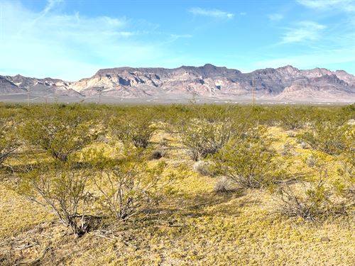 Desert Oasis to Build & Park an RVs : Kingman : Mohave County : Arizona