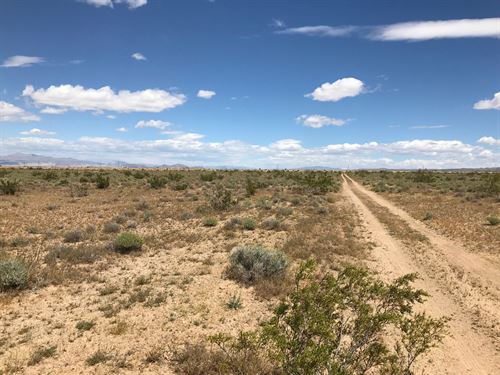 2.28 Acres in Kern County : Inyo Kern : Kern County : California