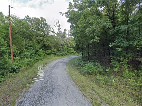 Private & Features a Seasonal Creek : Cherokee Village : Sharp County : Arkansas