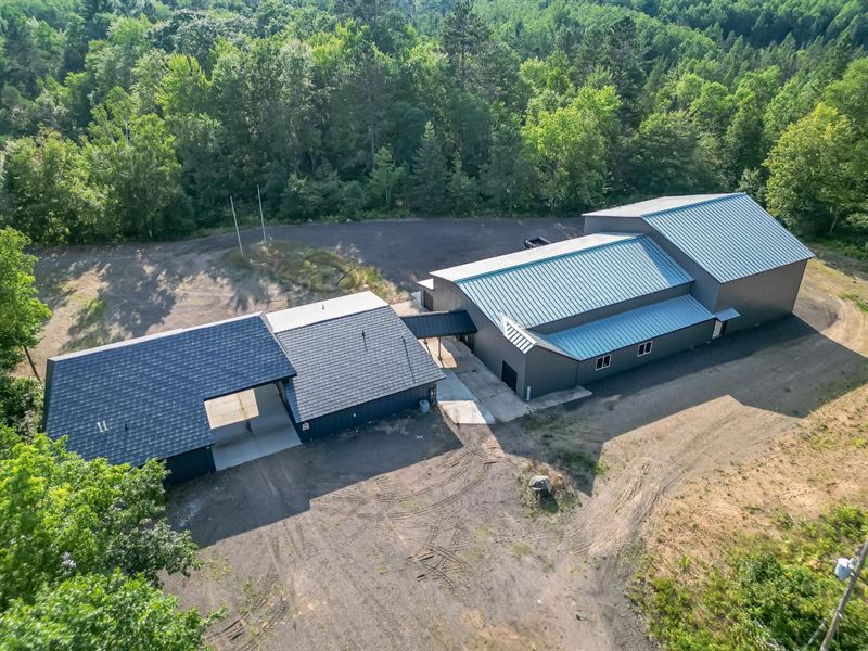 Multi-Use Property on Over 6 AC : Hazelhurst : Oneida County : Wisconsin