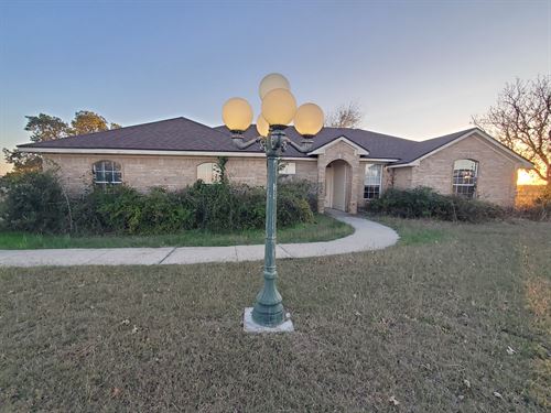 4 Bdrm 2 1/2 Bath, 10 Ac, Troy Isd : Troy : Bell County : Texas