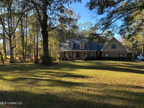 The Hideaway on 2.82 Acres : Wesson : Copiah County : Mississippi