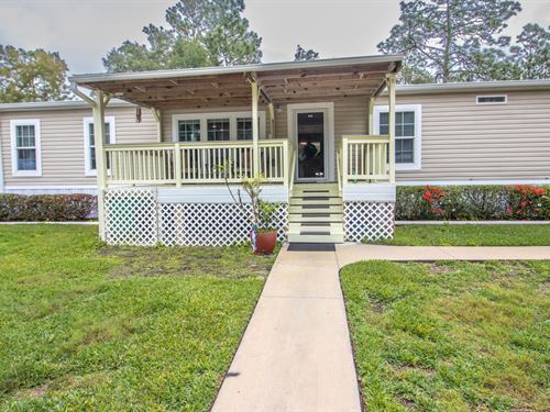 Charming 4 Bedroom 2.7 with Pool : Keystone Heights : Clay County : Florida