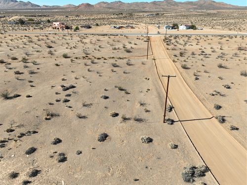 Corner Lot with Power : Apple Valley : San Bernardino County : California