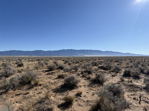 Quiet 5 Acre Desert Escape : Los Lunas : Valencia County : New Mexico