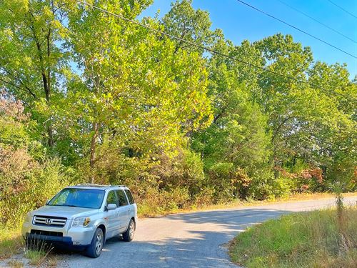 A Private Acre Near 4 Ozark Lakes : Horseshoe Bend : Izard County : Arkansas
