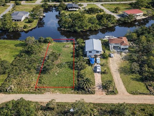 .19 Acre Waterfront Lot : Bay Saint Louis : Hancock County : Mississippi