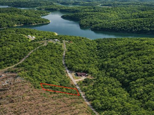 .18 Acre Near Caney Fork River : Smithville : Dekalb County : Tennessee