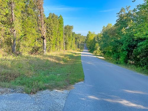 Lake Retirement on Large Corner Lot : Horseshoe Bend : Izard County : Arkansas