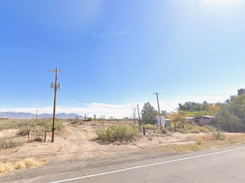 Prime Corner Lot with Stunning View : Deming : Luna County : New Mexico