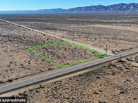 2.54 Acres with Superb Dual Road : Golden Valley : Mohave County : Arizona