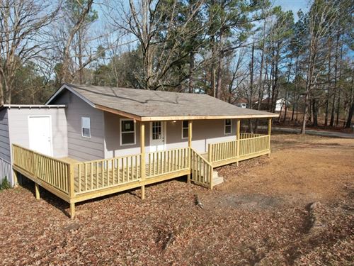 Home in Yalobusha County at 225 CR : Water Valley : Yalobusha County : Mississippi