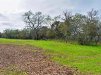 1.06 Acre in Caldwell County, Texas : Lockhart : Caldwell County : Texas