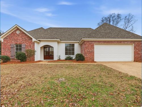 Home in Madison County at 122 Presc : Madison : Mississippi