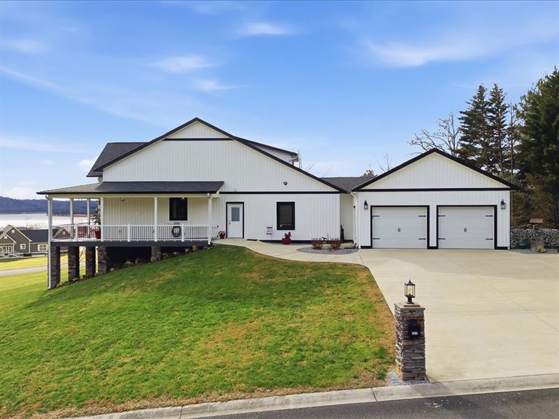 Year-Round Cherokee Lake Views : Mooresburg : Hawkins County : Tennessee