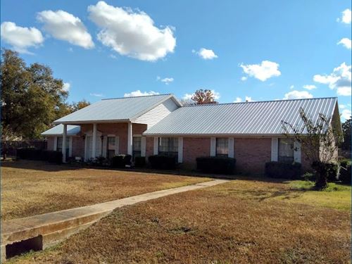 Home in Sunflower County at 200 Fle : Indianola : Sunflower County : Mississippi