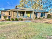 Modern Family Oasis : Brookhaven : Rankin County : Mississippi