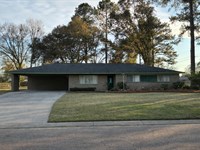 Brick Home Potential : Monticello : Lawrence County : Mississippi