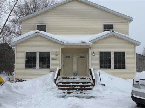 Well Maintained Duplex 8 Bed 4 Bath : Marquette : Michigan