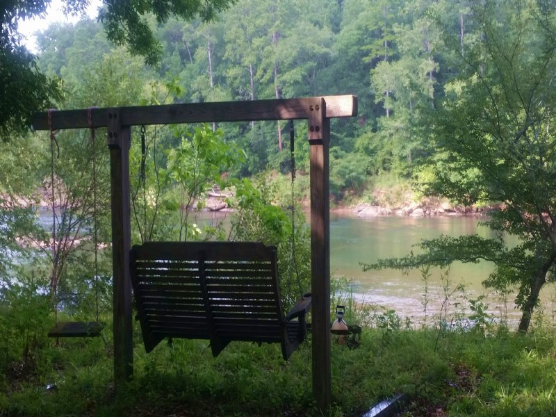 Incredible Private River Front Lot : Juliette : Monroe County : Georgia